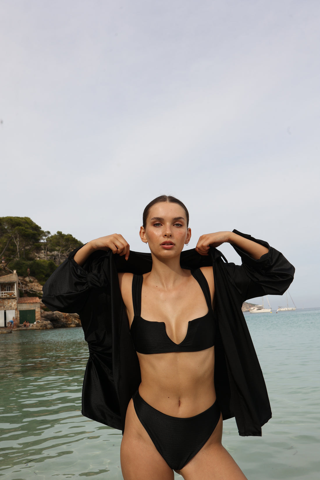 Ana Nera / Silky Black - Top